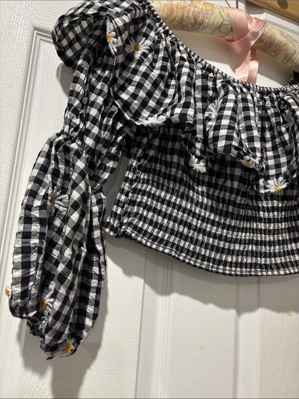Zara Black & White Gingham Off-Shoulder Daisy Embroidered Crop Top - Picture 4 of 7